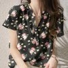 Women Allover Floral Print Notched Neck Short Sleeve Blouse
