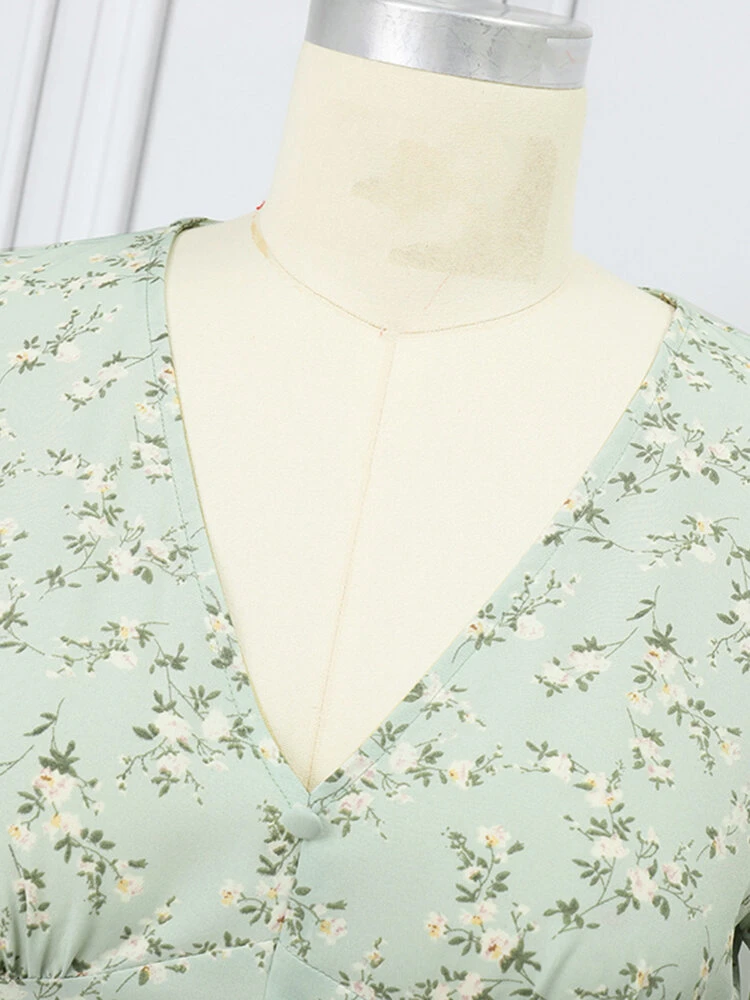 Women Ditsy Floral Print V-Neck Split Hem Puff Sleeve Dress 7 Women Ditsy Floral Print V-Neck Split Hem Puff Sleeve Dress - Image 7