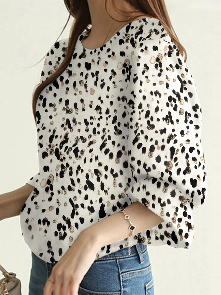 Random Allover Print Crew Neck Casual 3/4 Sleeve Blouse 4 Random Allover Print Crew Neck Casual 3/4 Sleeve Blouse - Image 4