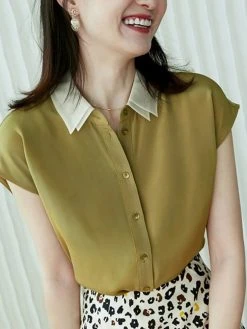 Contrast Double Layered Neck Short Sleeve Button Blouse